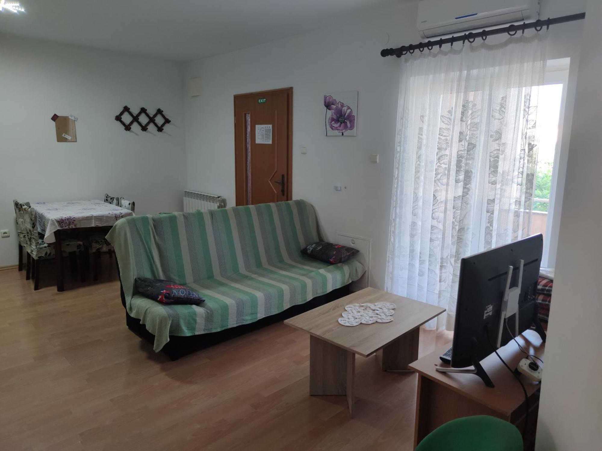 Apartments Dijana Đảo Krk Ngoại thất bức ảnh